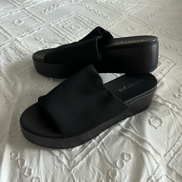 Madden girl platform sandals - Picture 1 of 3